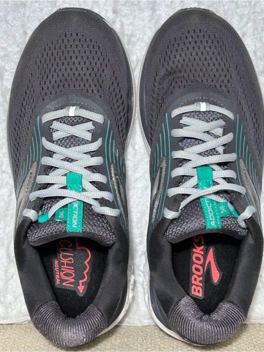 Brooks Black Running Shoes with Teal Accents - Picture 3 of 9